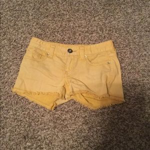 Yellow jean short